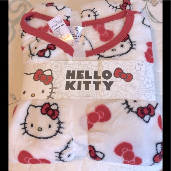 Hello kitty cozy plush pajamas set - Picture 3 of 3